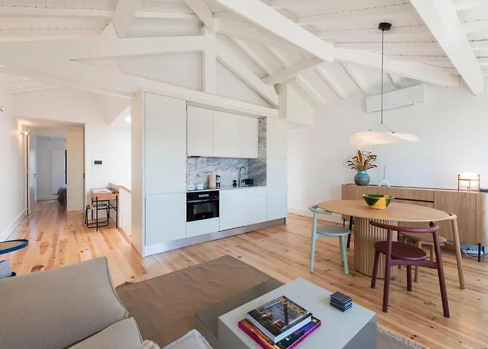 Boavista Penthouse W/ 2 Balconies & Ac By Lovelystay