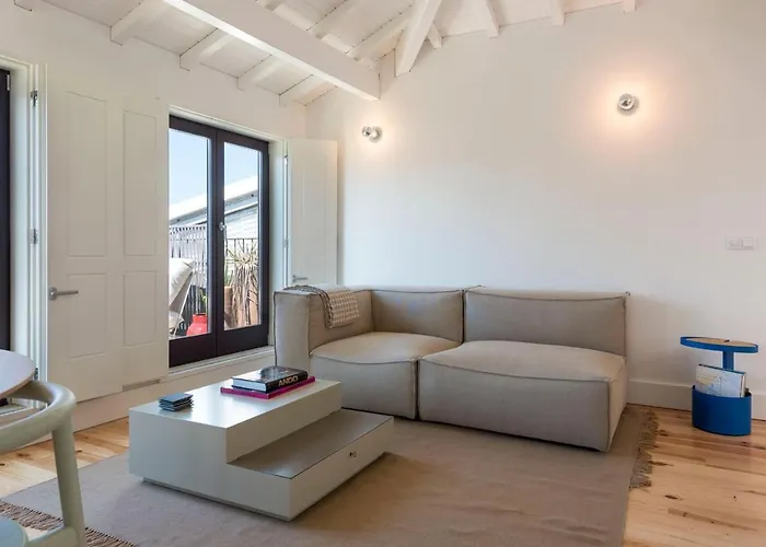 Boavista Penthouse W/ 2 Balconies & Ac By Lovelystay Порту