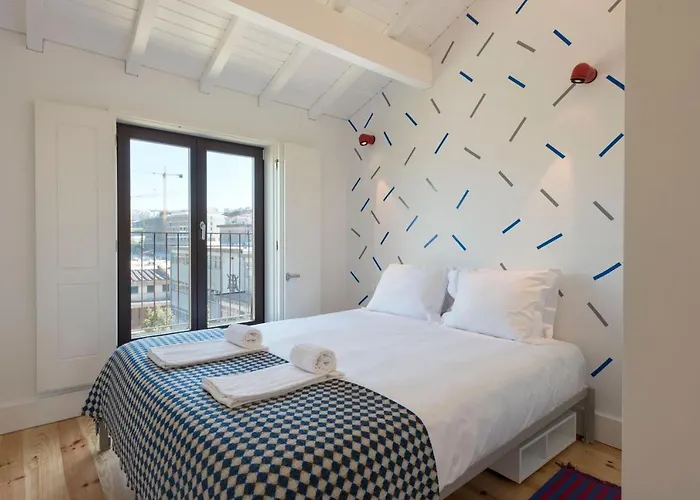 Boavista Penthouse W/ 2 Balconies & Ac By Lovelystay * بورتو