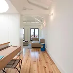 Boavista Penthouse W/ 2 Balconies & Ac By Lovelystay شقة بورتو